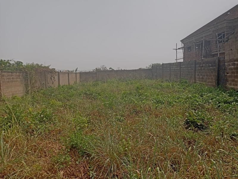 600 Sqm Of Land for Sale